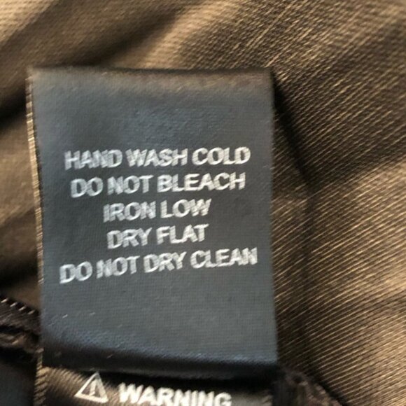 Haute Monde excellent condition black faux leather pleated skirt size S - Picture 5 of 5